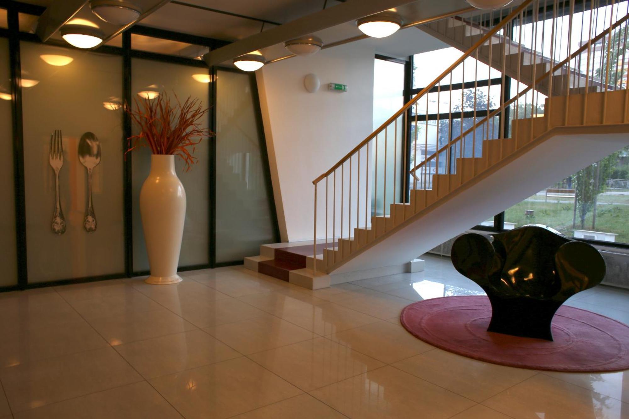 Golden Family Apartments Praga Exterior foto