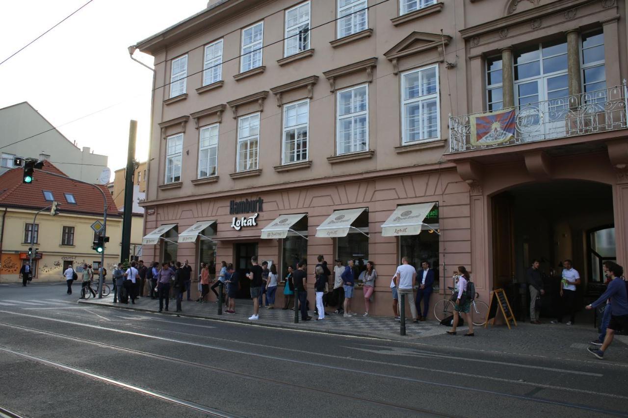 Golden Family Apartments Praga Exterior foto